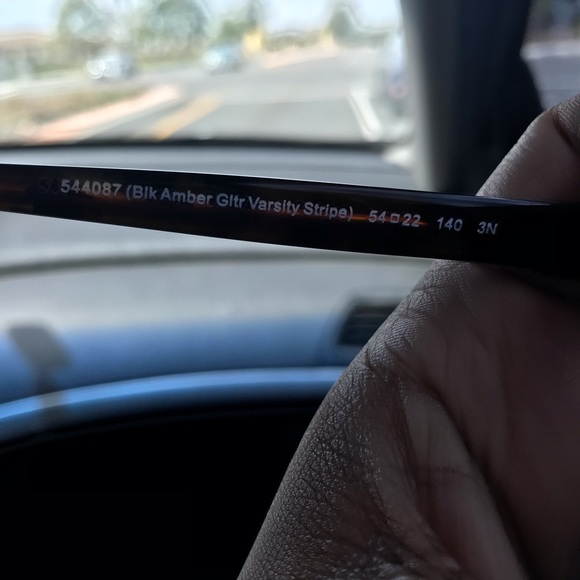 COACH sunglasses - Picture 5 of 6